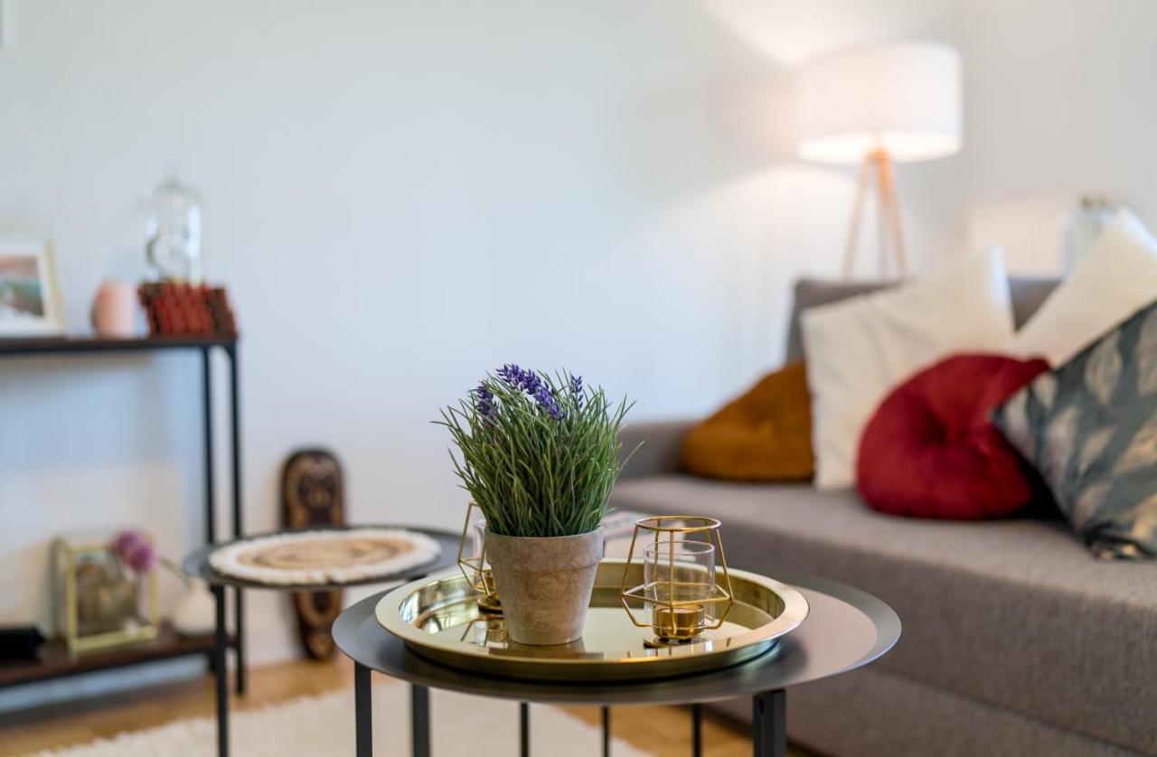 Eg Links-Wunderschoene 70M Grosse 2-Zimmer City Wohnung Naehe Salzburg Freilassing Kültér fotó