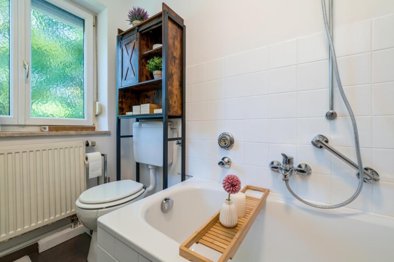 Eg Links-Wunderschoene 70M Grosse 2-Zimmer City Wohnung Naehe Salzburg Freilassing Kültér fotó